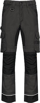 WK743 Calças de trabalho performance recicladas de homem tam: 42 PT (42 FR) cor: Dark Grey/ Black : WK. Designed To Work Peça workwear que se insere numa acção eco-responsável. Versterkte naden op de spanningspunten. Fácil de tratar e com vários bolsos, é