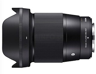 SI402975 : SIGMA 16MM F1.4 (C) DC DN P/ FUJI X Uma nova solu...