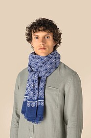 SP156 Echarpe com padrão floral unissexo tam: One Size cor:...