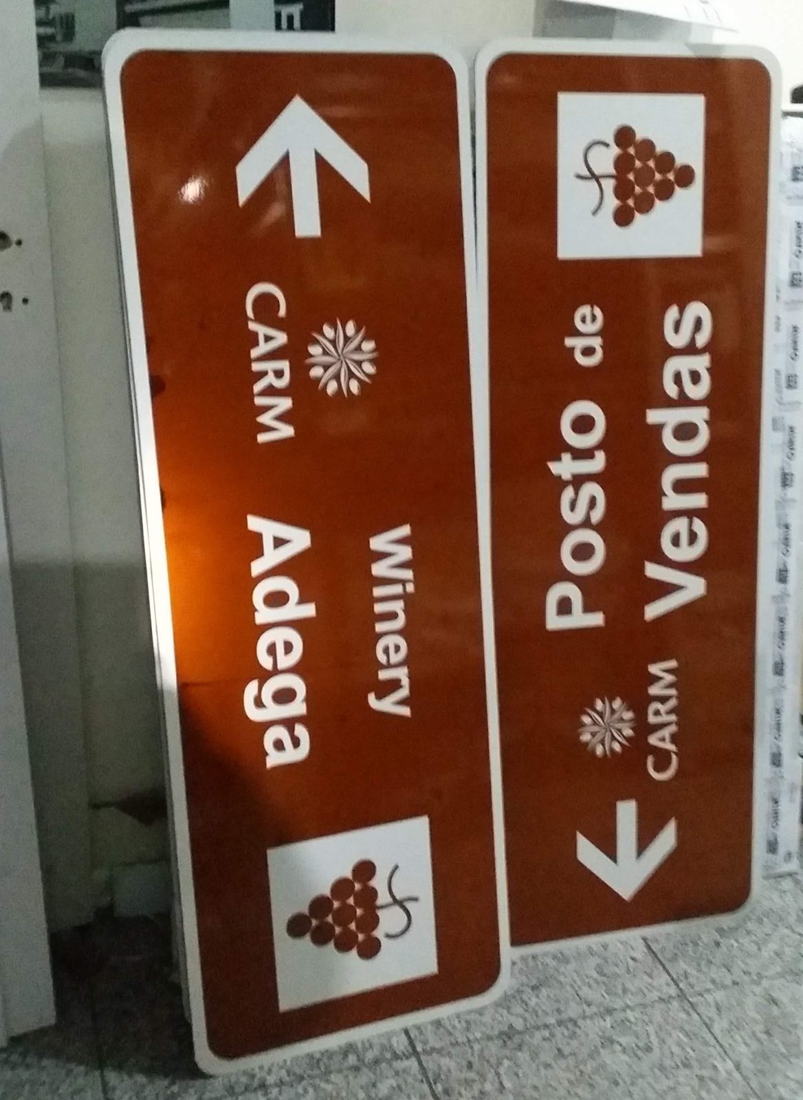 Sinalética Exterior - Minfo Gráfica